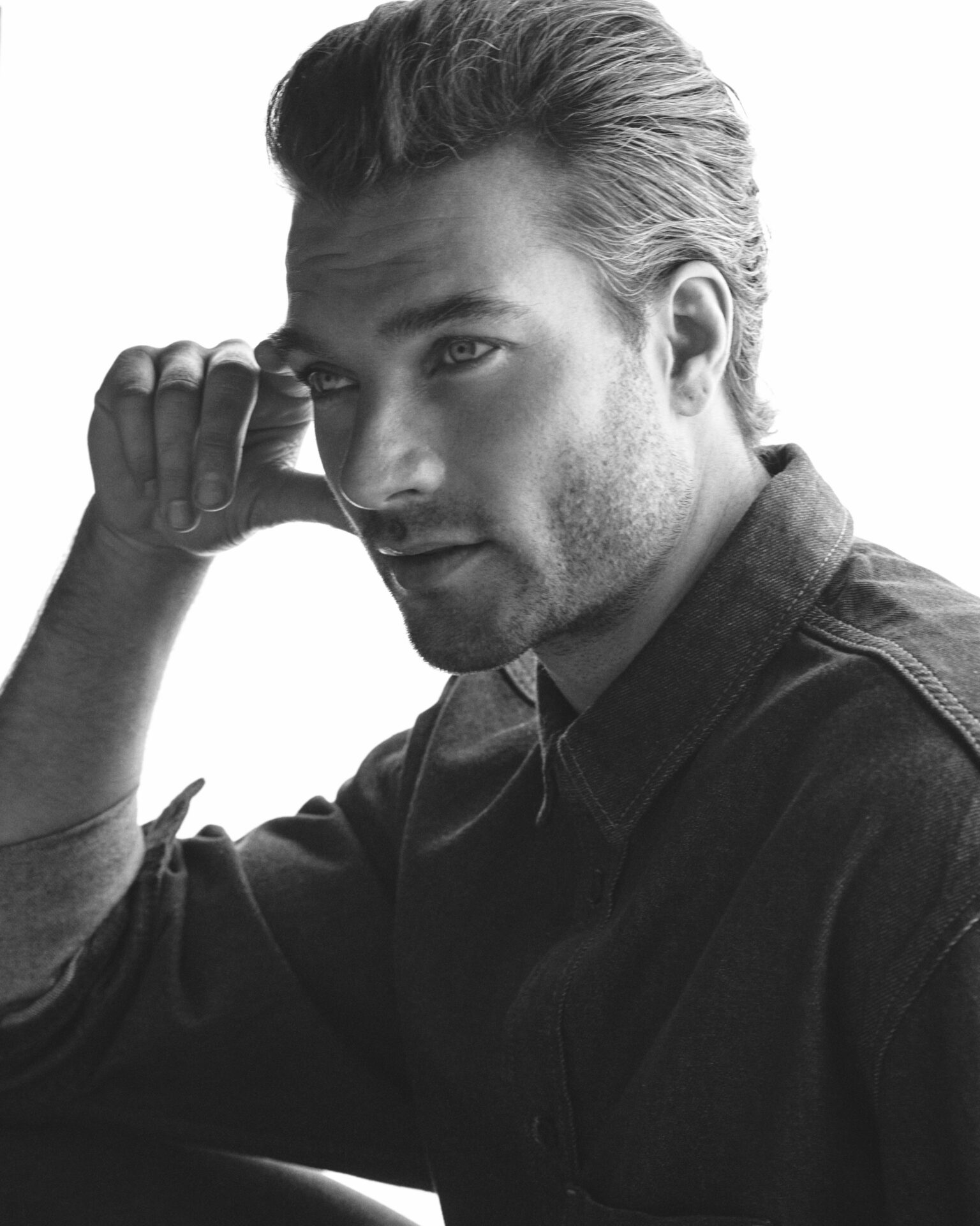 MAN_6890bw